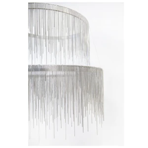 srebrna lampa łańcuchy wiszące fontanna vildevik 6.jpg