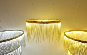złota lampa z łańcuszkami Fontanna vildevik pojedyncza 11909 b7.PNG